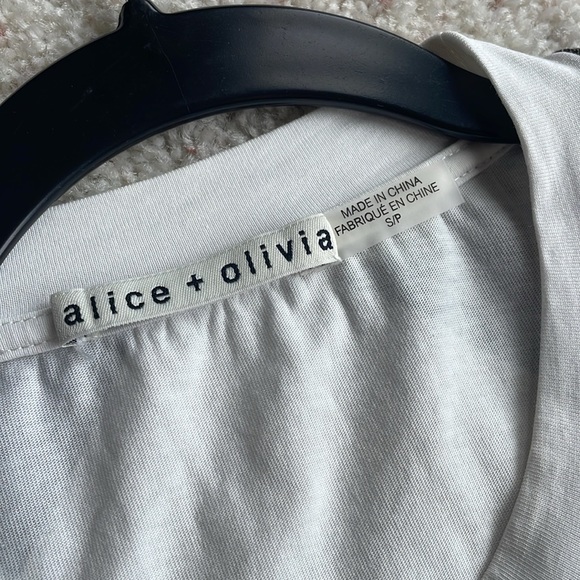 ALICE & OLIVIA Stace Face Jasper Roll Sleeve Tee - Picture 9 of 16